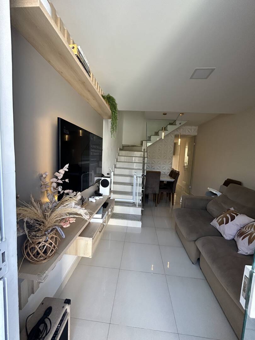 Casa, 2 quartos, 67 m² - Foto 1