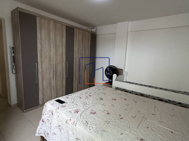 #77 - Apartamento para Venda em Campos dos Goytacazes - RJ